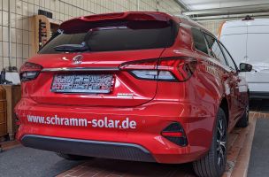 Fahrzeugbeschriftung schramm solar 03